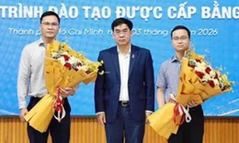 Trường đại học thưởng 720 triệu đồng cho 4 giảng viên hoàn thành chương trình tiến sĩ