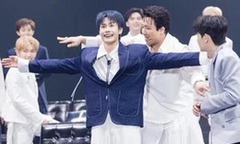 Màn chào sân Tinh hà say hi dài hơn 5 tiếng: Quá dài, quá hài