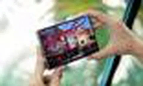 Trực tiếp trải nghiệm “hot trend” Galaxy Z Fold8: Siêu mỏng nhẹ, cày phim đu idol cực đã