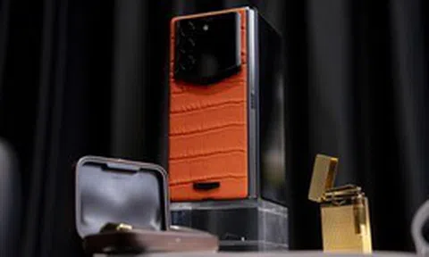 Điện thoại gập của Vertu mở bán tại Việt Nam: Bản "xa xỉ" nhất đổi được 16 chiếc Samsung Galaxy Z Fold8 1TB