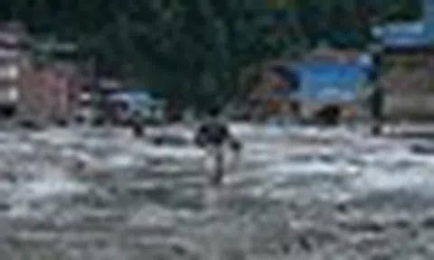 Vụ lũ quét Nepal-Trung Quốc: Biết là sống dưới chân sông băng khác gì "rước tử thần về nhà", sao không ai chịu rời đi?
