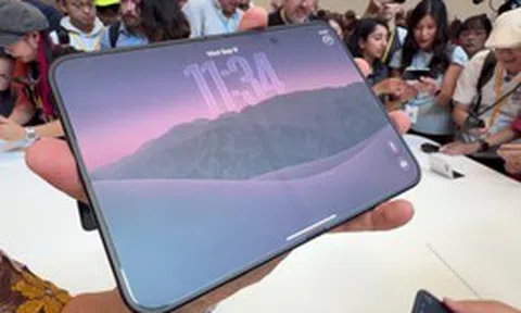 Lo nếp gấp iPhone Duo ngày càng lộ rõ? Đại diện Apple nói: “Hãy cứ kiểm chứng lời chúng tôi”
