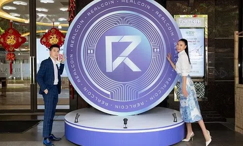 ĐỒNG TIỀN XANH MAY MẮN KHỔNG LỒ TẠI TOÀ NHÀ LÉMAN LUXURY