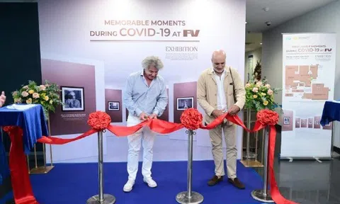 Ôn lại những khoảnh khắc khó quên qua triển lãm ảnh Covid-19 tại bệnh viện FV