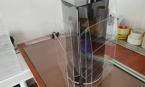 Mica Nguyễn An – Địa chỉ uy tín cung cấp kệ mica đựng tờ rơi