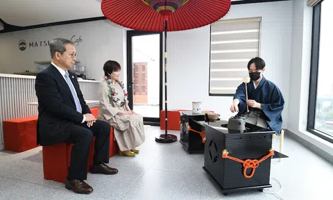 Thúc đẩy phát triển kinh tế và giáo dục bền vững, T-Matsuoka Medical Center ký kết MOU với Vietnam Airlines, True North School