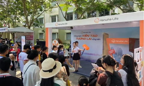 Hanwha Life đồng hành cùng Kỳ thi Olympic Tin học Miền Trung và Tây Nguyên, phát triển nhân tài ngành CNTT-TT và tài chính tại Việt Nam