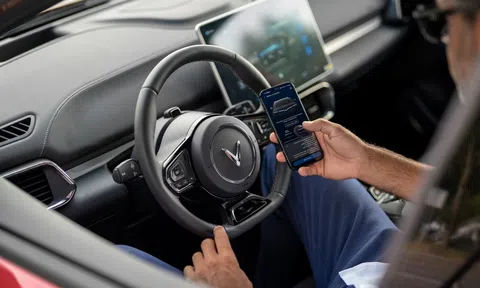 KHÁCH HÀNG VINFAST SẼ SỬ DỤNG MẠNG LƯỚI 700.000 CỔNG SẠC TẠI CHÂU ÂU