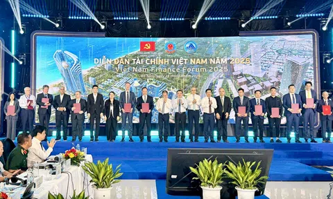 Ứng dụng blockchain và công nghệ ngang hàng thúc đẩy quản trị đô thị thông minh tại Đà Nẵng
