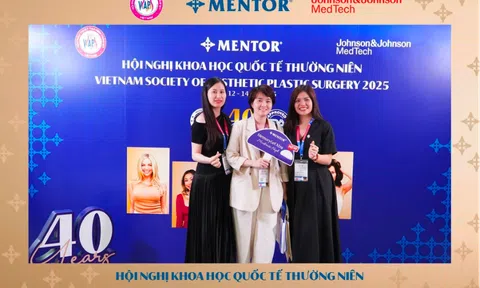 Bác sĩ Tạ Thị Hà Phương tham dự Hội nghị khoa học quốc tế VSAPS 2025: Đón đầu công nghệ Renuvion trong thẩm mỹ tạo hình