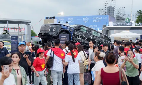 Chiêm ngưỡng từ xe chống đạn tới robot, chuyên gia nhận định: “Vingroup, VinFast góp phần khẳng định vị thế Việt Nam trên bản đồ thế giới”