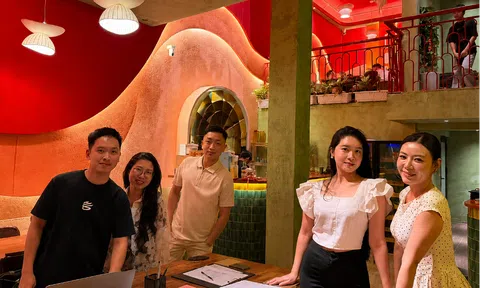 Tùng Food và Hoa hậu vỉa hè “pay it forward”: mở lớp học hàng tuần hướng dẫn các nhà sáng tạo nội dung trên mạng xã hội