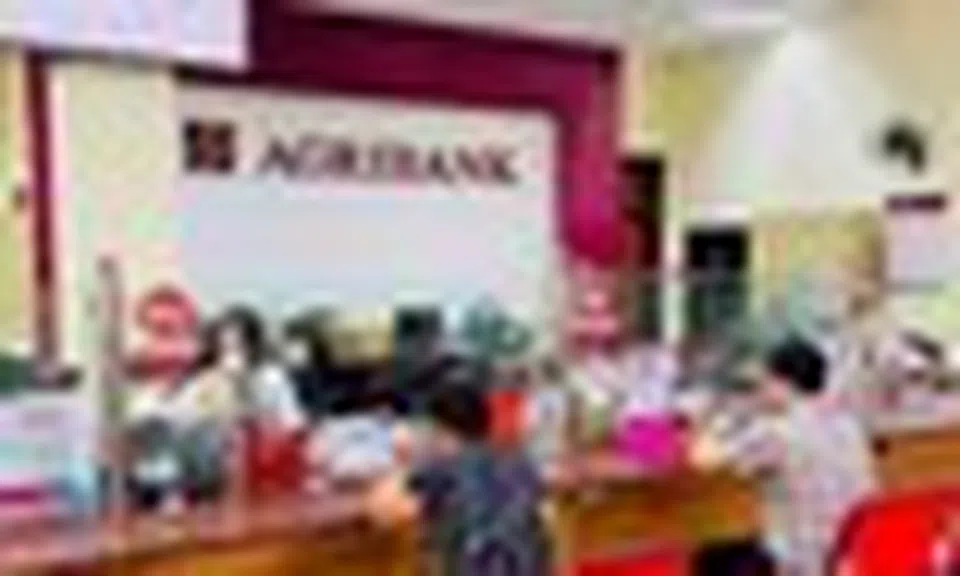 Tài khoản Agribank, BIDV, MB, VietinBank... sẽ trừ tiền mỗi tháng đối với nhóm khách hàng sau