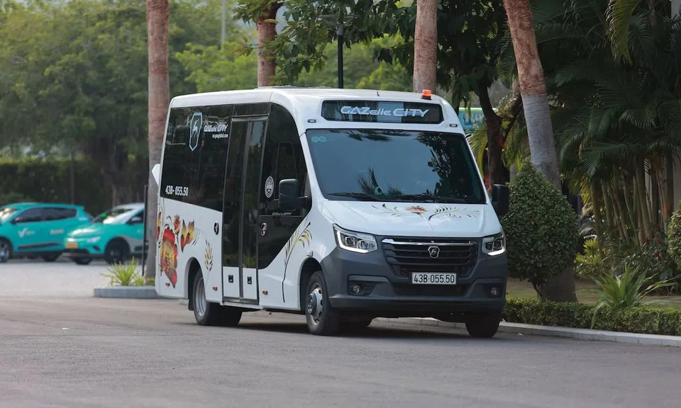 Xe buýt cỡ nhỏ Gazelle: “cánh tay nối dài” cho giao thông công cộng đô thị